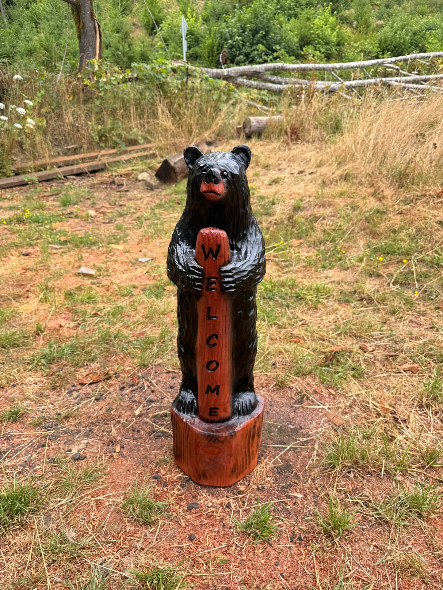 Chainsaw Carved Standing Bear with Welcome Sign – 39 inches