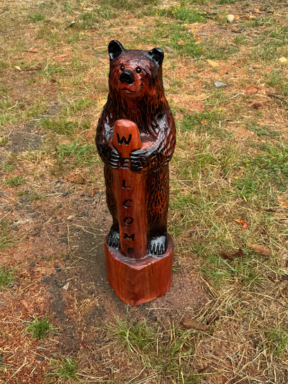 Lodge Style Standing Bear with Welcome Sign – 40 inches